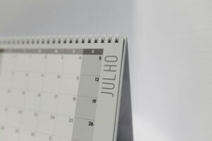 Minimalistic desk calendar displaying the month of July with a focus on weekdays.